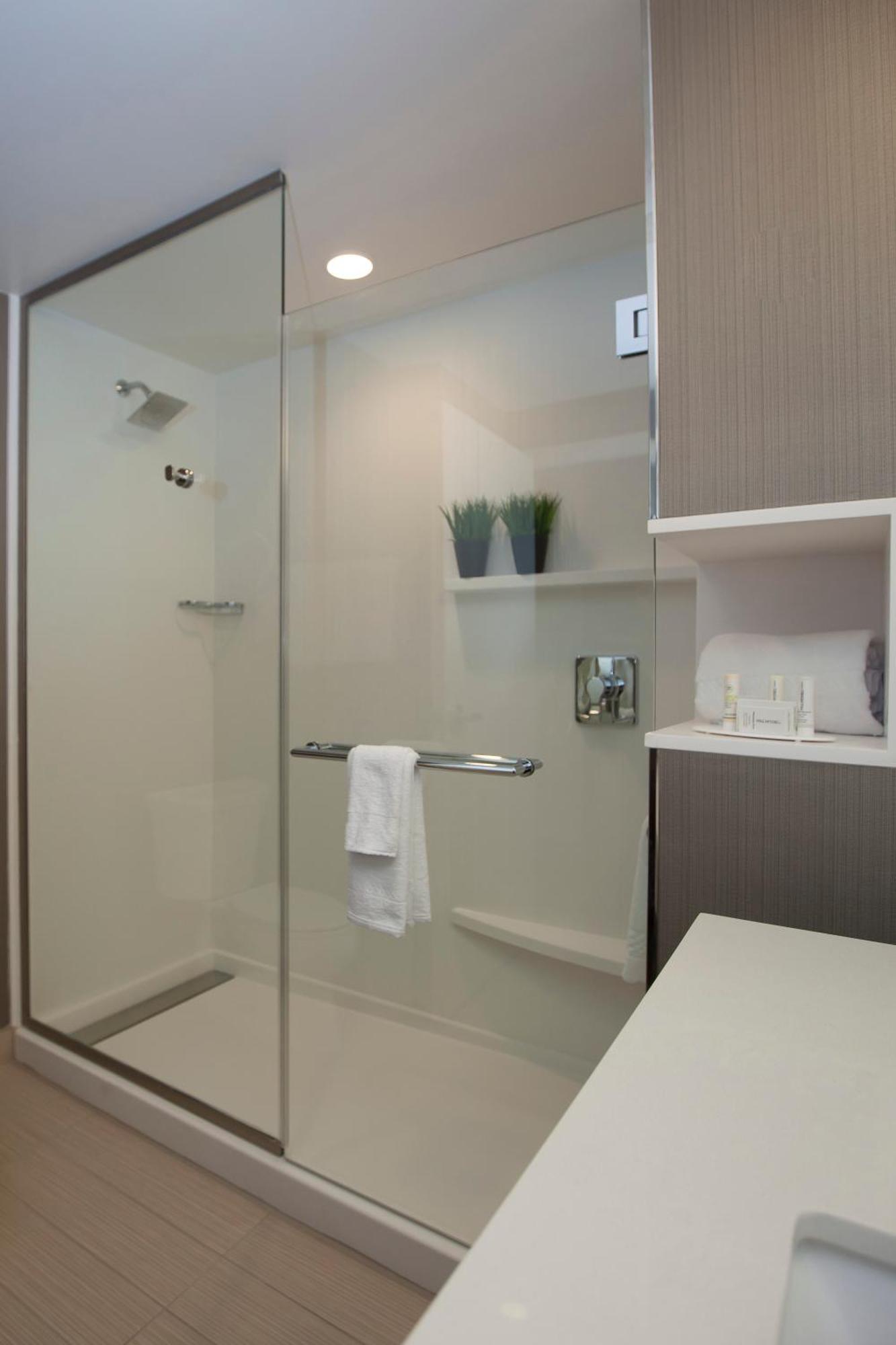 Courtyard By Marriott Houston City Place Spring Exteriör bild