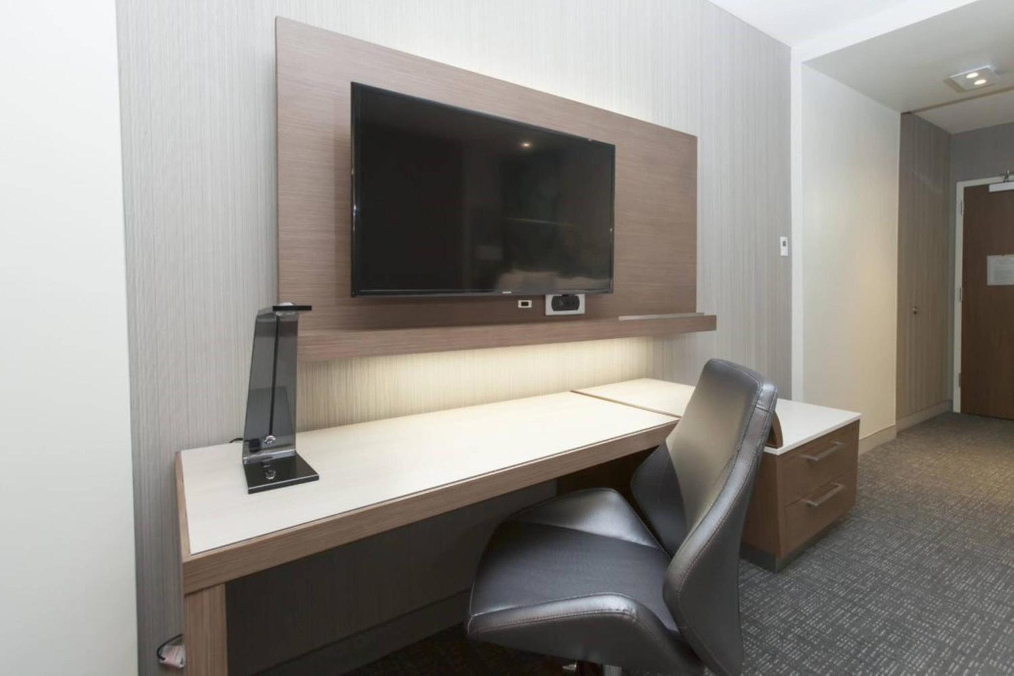 Courtyard By Marriott Houston City Place Spring Exteriör bild