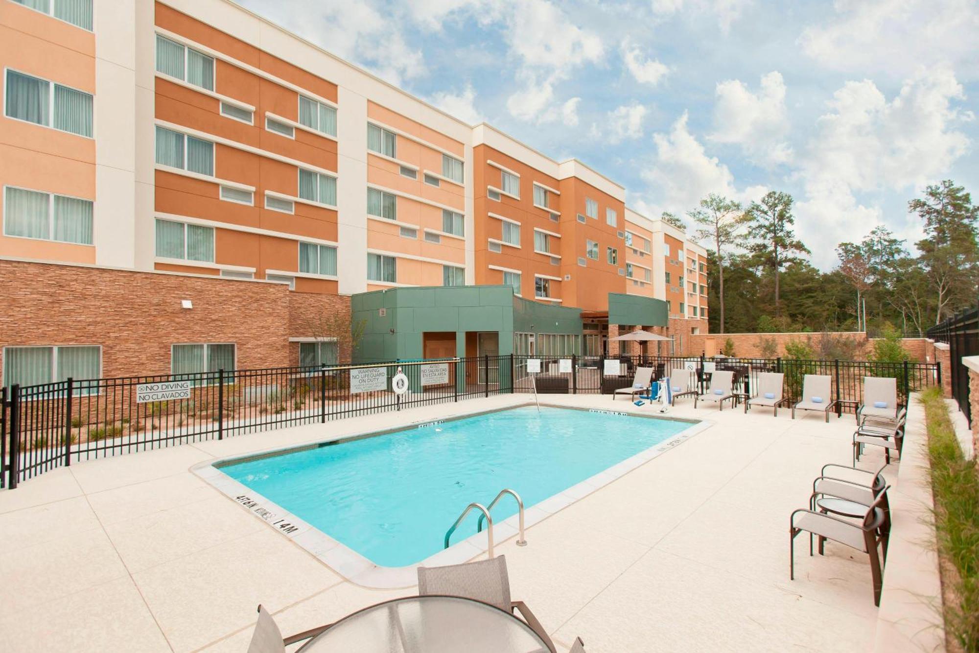 Courtyard By Marriott Houston City Place Spring Exteriör bild