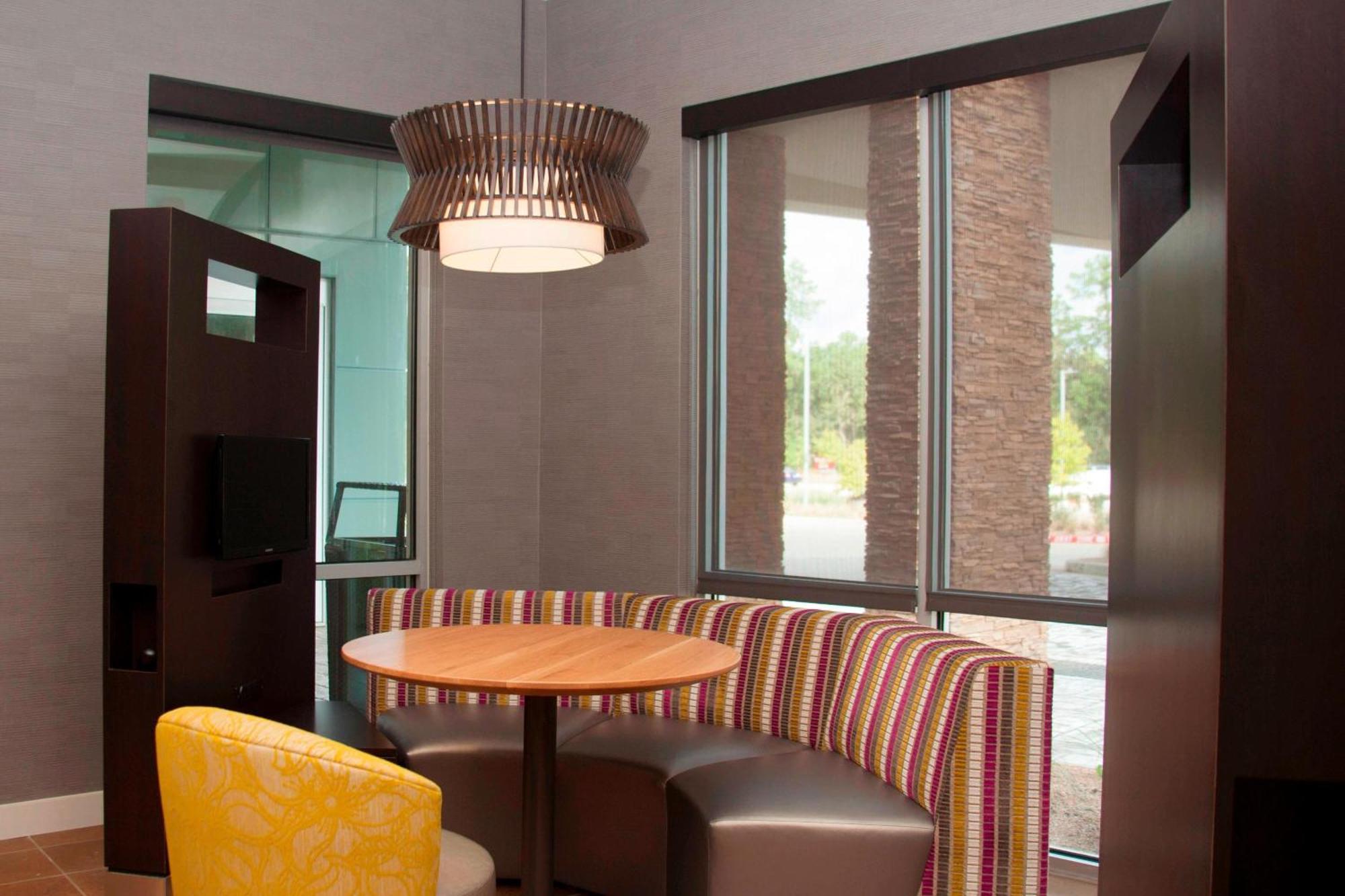 Courtyard By Marriott Houston City Place Spring Exteriör bild