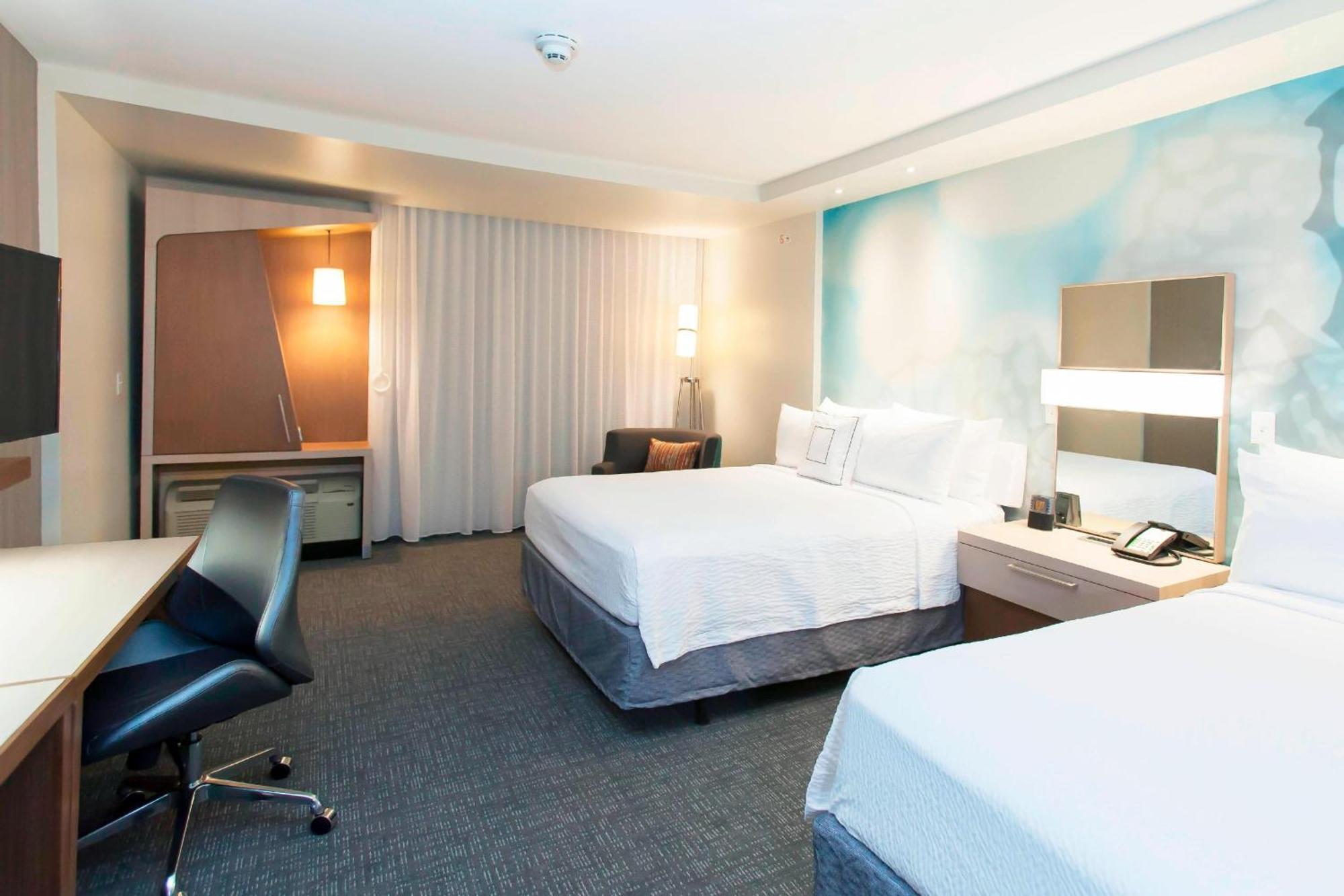 Courtyard By Marriott Houston City Place Spring Exteriör bild